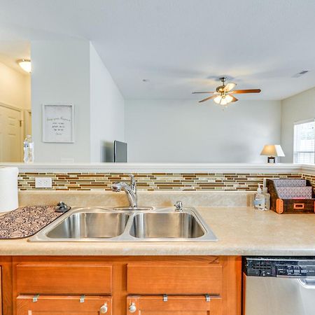 Cozy Greensboro Townhome With Community Pool And Grill Buitenkant foto