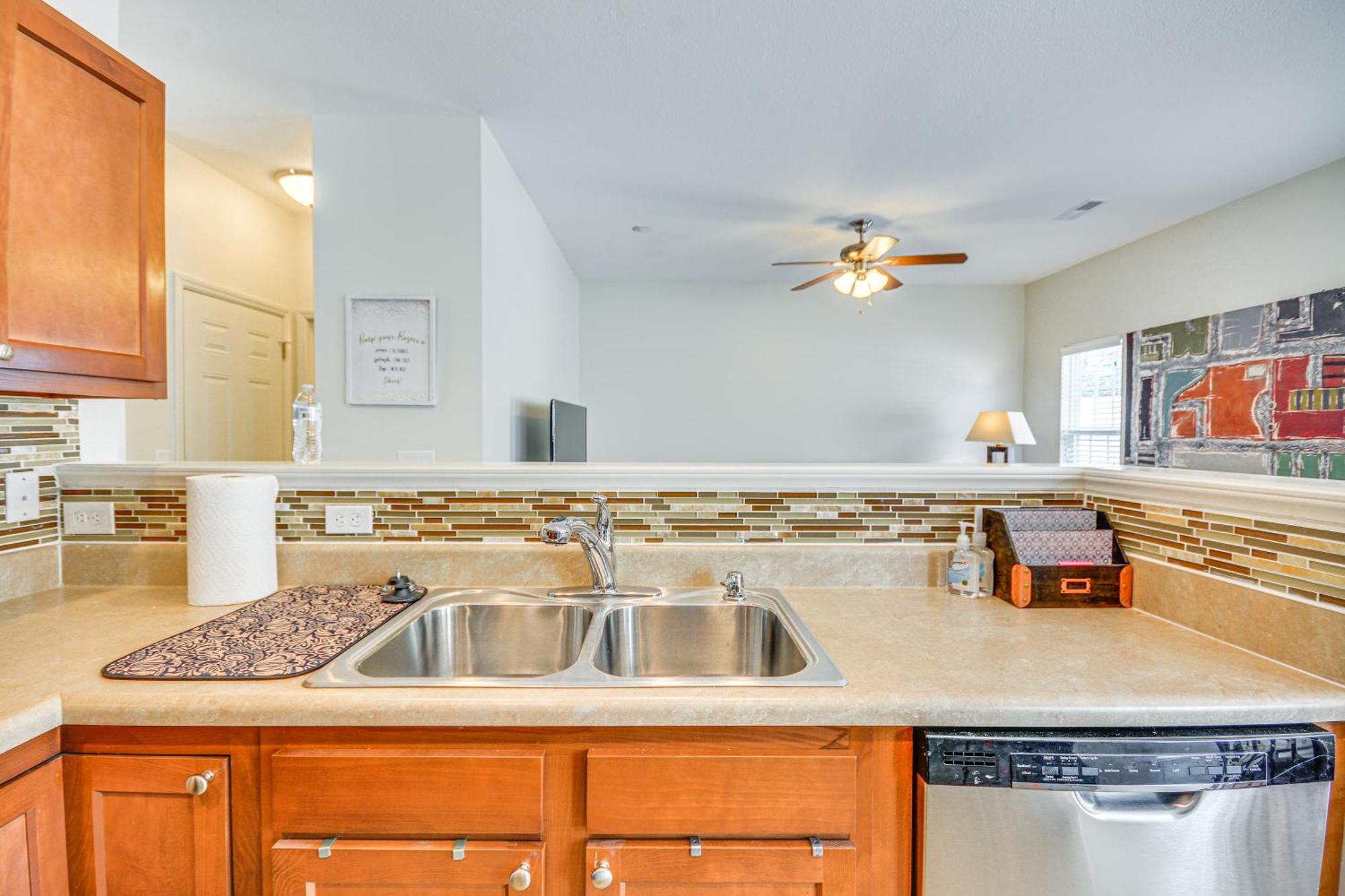 Cozy Greensboro Townhome With Community Pool And Grill Buitenkant foto