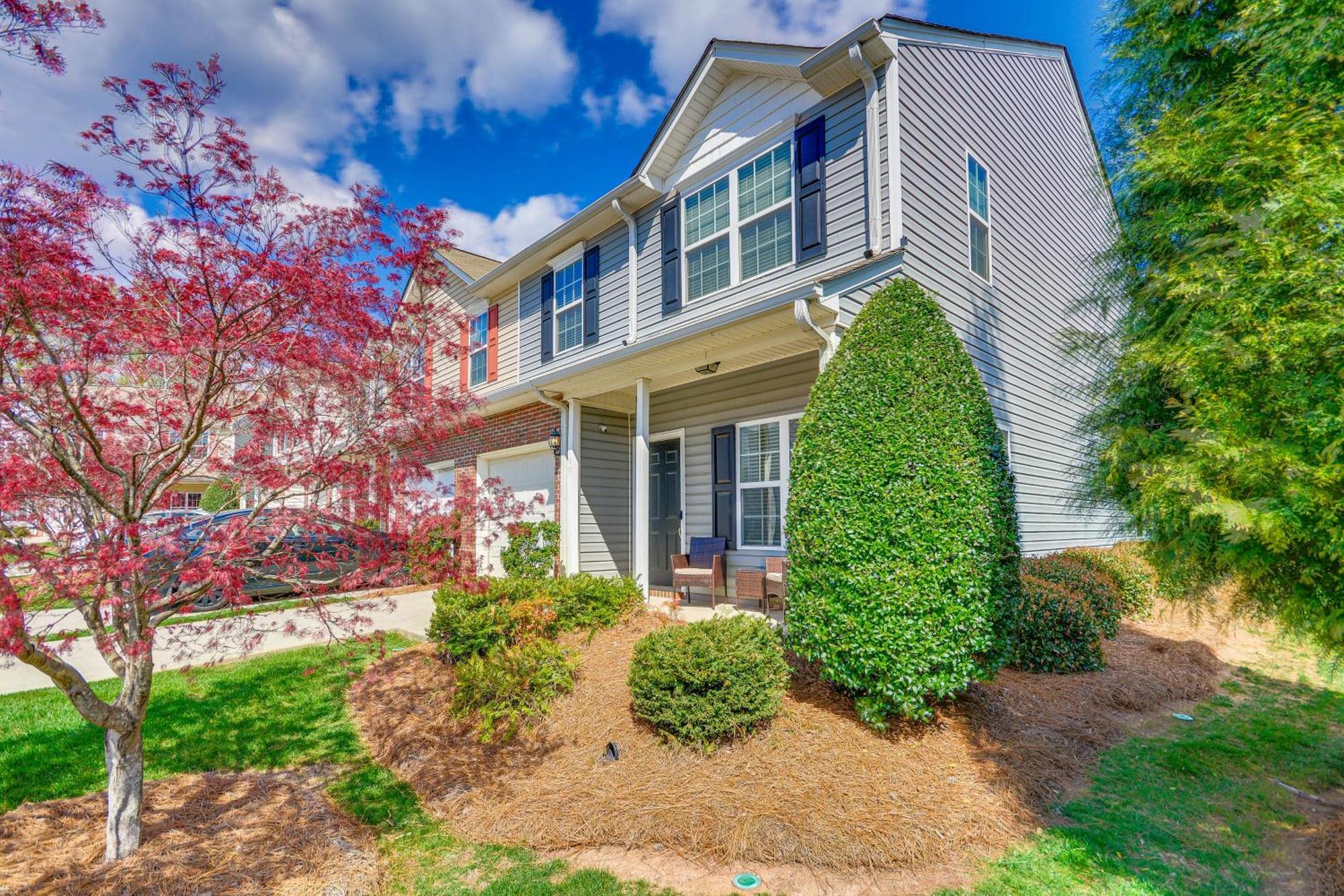 Cozy Greensboro Townhome With Community Pool And Grill Buitenkant foto